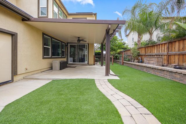 2341 Ellis Town Dr, Tracy, CA 95377