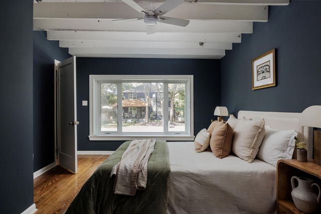 2104 De Verne ST, Austin, TX 78704