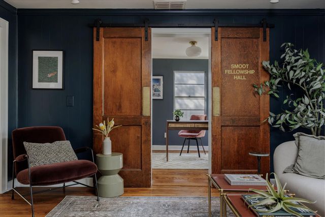 2104 De Verne ST, Austin, TX 78704