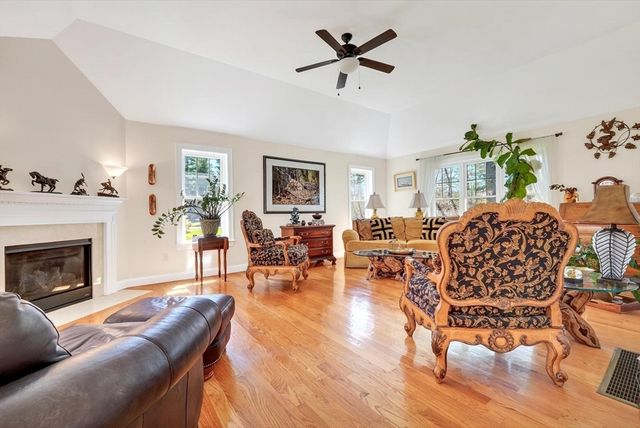 338 Cow Pond Brook Rd, Groton, MA 01450
