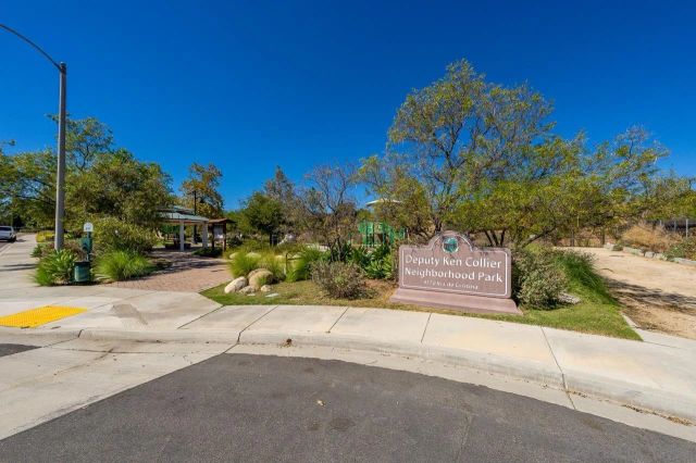 9214 Via De Cristina, Santee, CA 92071