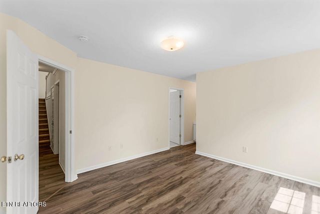 1213 Vale View Rd, Knoxville, TN 37922