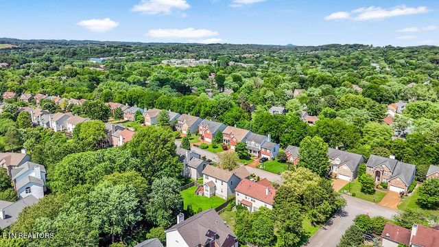 1213 Vale View Rd, Knoxville, TN 37922