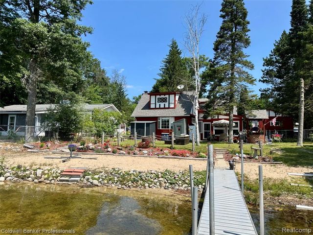 7351 Chain Lake Drive, South Branch, MI 48761