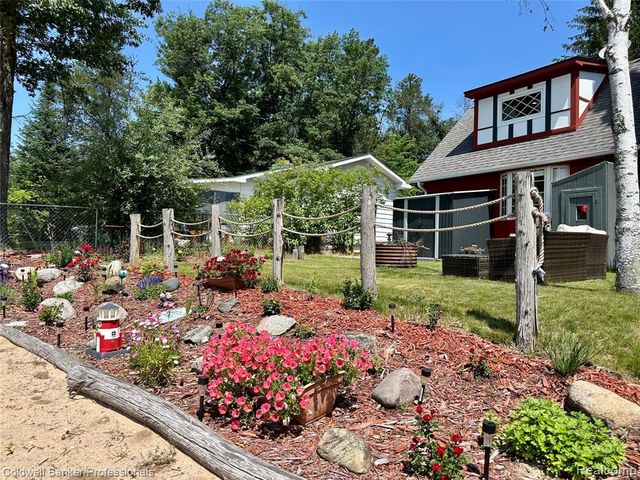 7351 Chain Lake Drive, South Branch, MI 48761