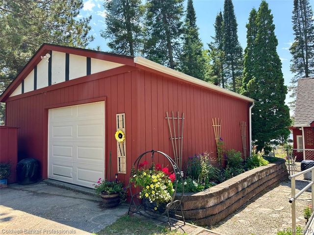 7351 Chain Lake Drive, South Branch, MI 48761