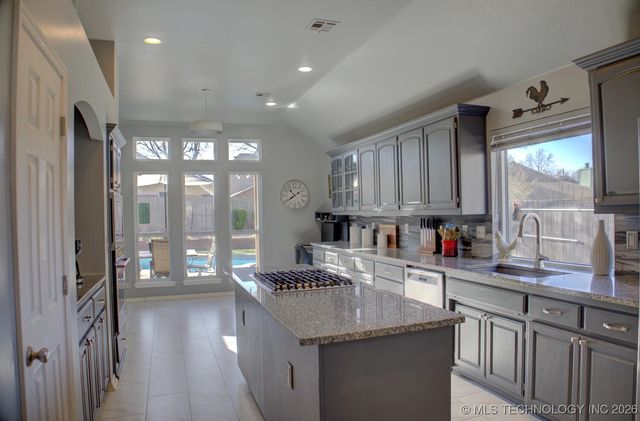 4313 W Detroit Place, Broken Arrow, OK 74012