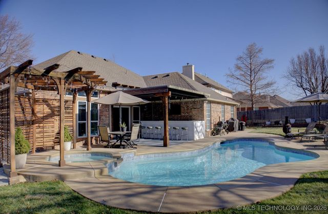 4313 W Detroit Place, Broken Arrow, OK 74012