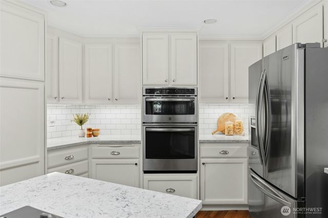 14330 172nd Avenue NE, Redmond, WA 98052