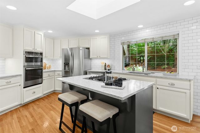 14330 172nd Avenue NE, Redmond, WA 98052