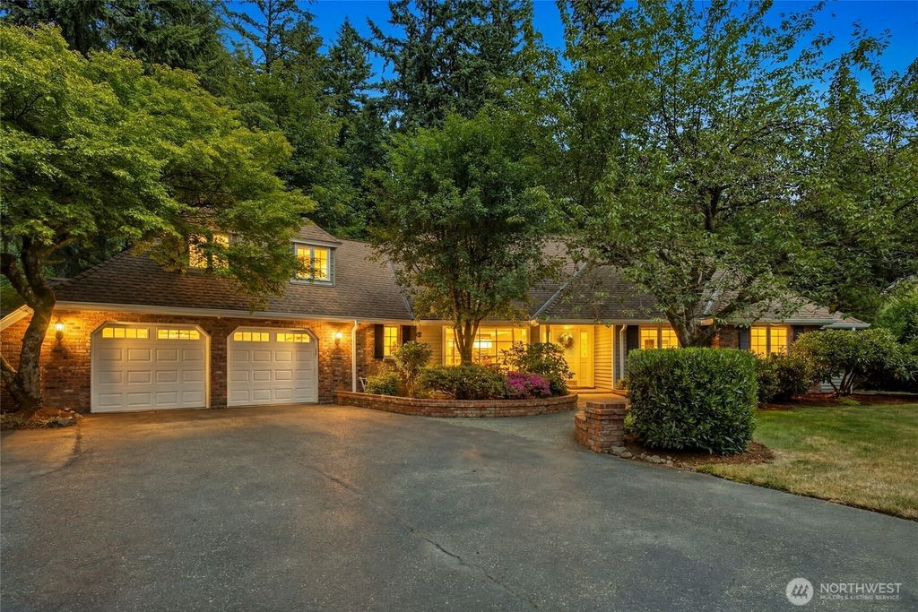 14330 172nd Avenue NE, Redmond, WA 98052