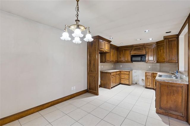 920 SW 38th Street, Moore, OK 73160