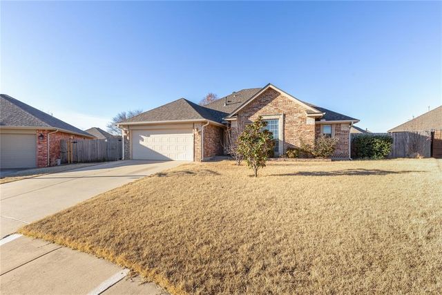 920 SW 38th Street, Moore, OK 73160