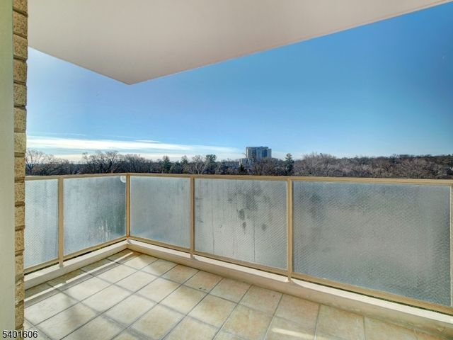 377 S Harrison St 8L 8L, East Orange City, NJ 07018