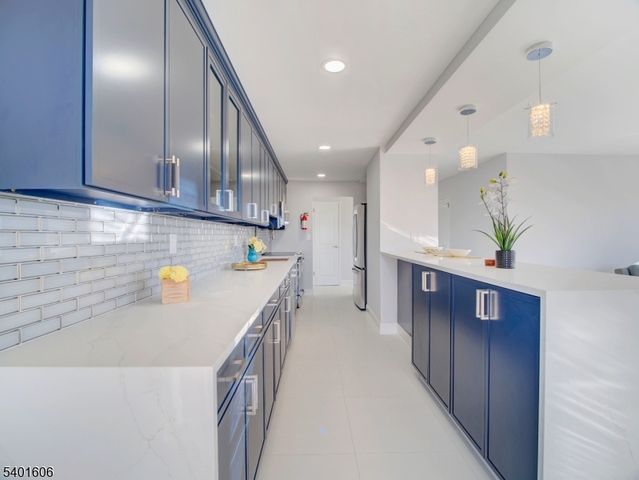 377 S Harrison St 8L 8L, East Orange City, NJ 07018