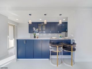 377 S Harrison St 8L 8L, East Orange City, NJ 07018