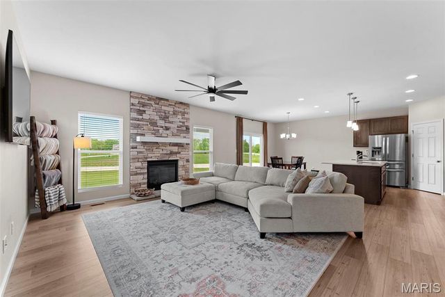 22763 Hudson Hills, Warrenton, MO 63383