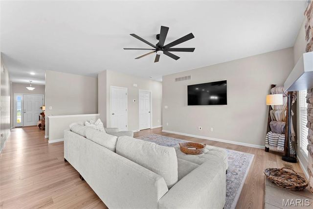 22763 Hudson Hills, Warrenton, MO 63383