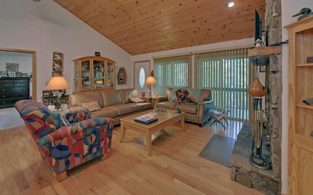 586 Stonebriar Drive, Murphy, NC 28906