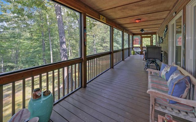 586 Stonebriar Drive, Murphy, NC 28906