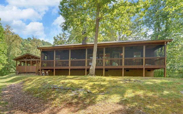 586 Stonebriar Drive, Murphy, NC 28906