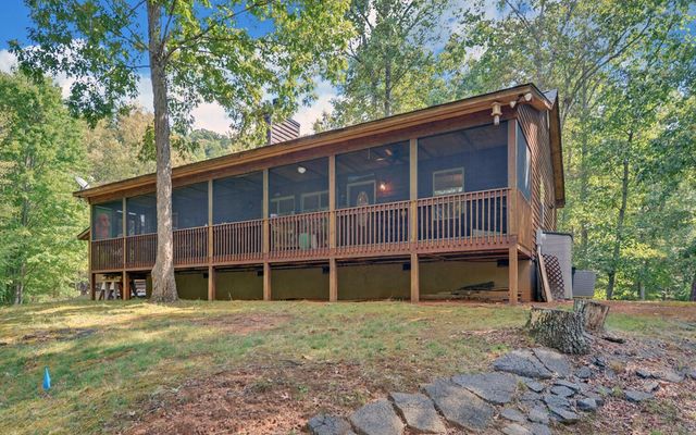 586 Stonebriar Drive, Murphy, NC 28906