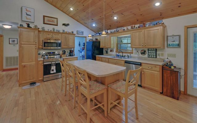 586 Stonebriar Drive, Murphy, NC 28906