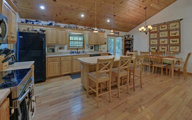 586 Stonebriar Drive, Murphy, NC 28906