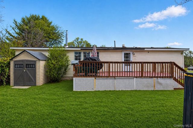 16 Birch Lane, Bloomingburg, NY 12721