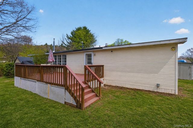16 Birch Lane, Bloomingburg, NY 12721