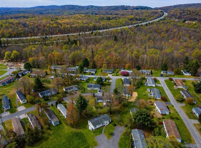 16 Birch Lane, Bloomingburg, NY 12721
