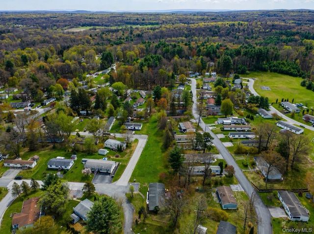 16 Birch Lane, Bloomingburg, NY 12721