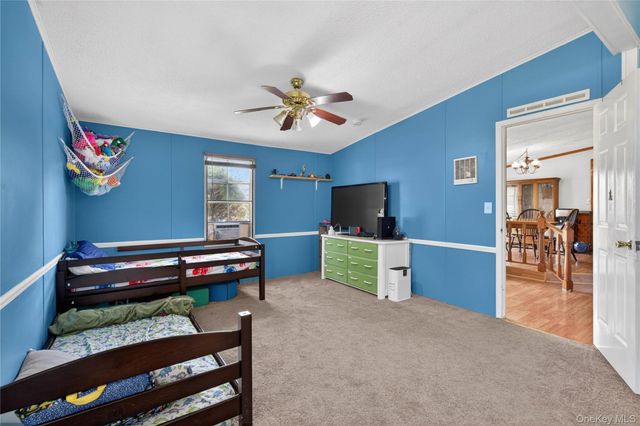 16 Birch Lane, Bloomingburg, NY 12721