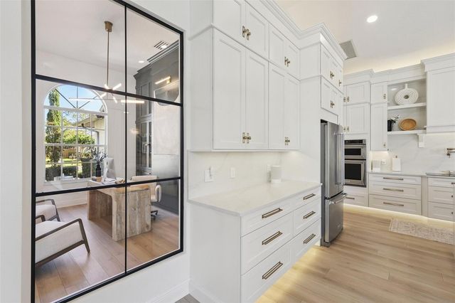 6212 AVENTURA DRIVE, Sarasota, FL 34241