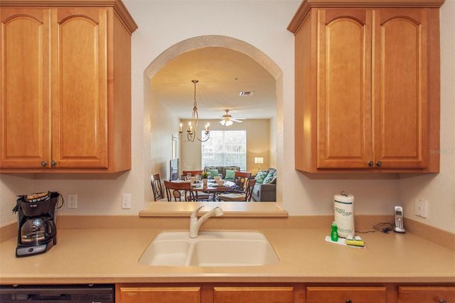 4802 CAYVIEW AVENUE 204, Orlando, FL 32819