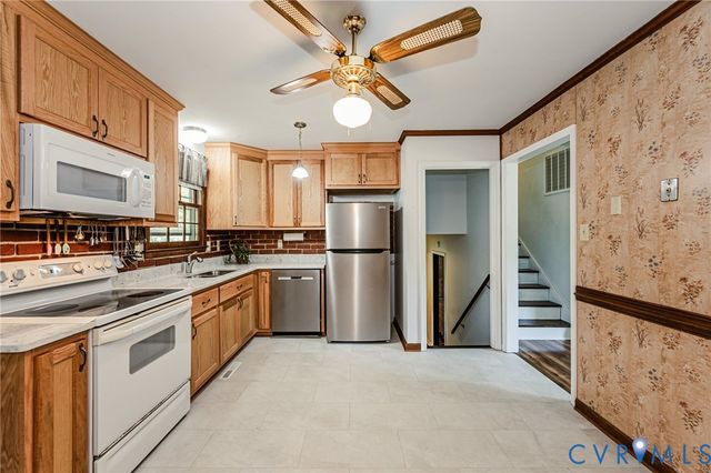 1001 Collingwood Dr, North Prince George, VA 23860