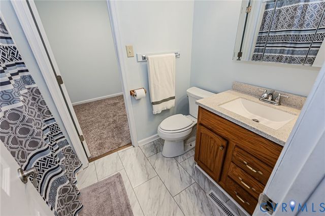 1001 Collingwood Dr, North Prince George, VA 23860