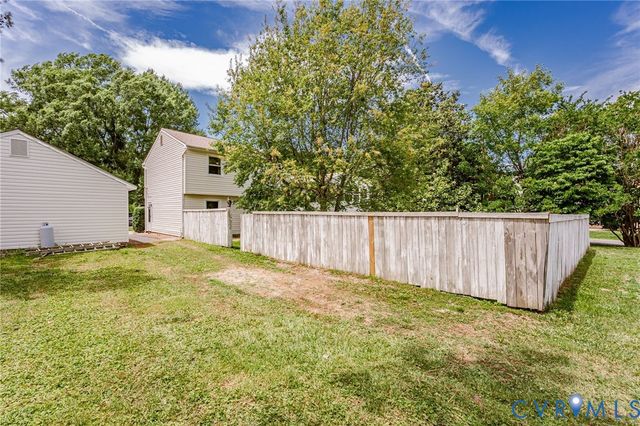 1001 Collingwood Dr, North Prince George, VA 23860