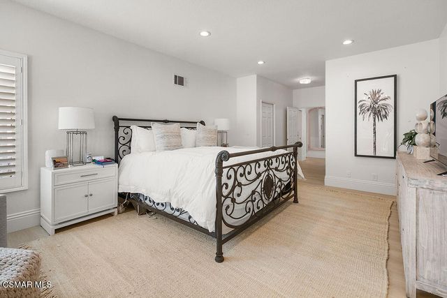 2181 Brookfield Drive, Thousand Oaks, CA 91362