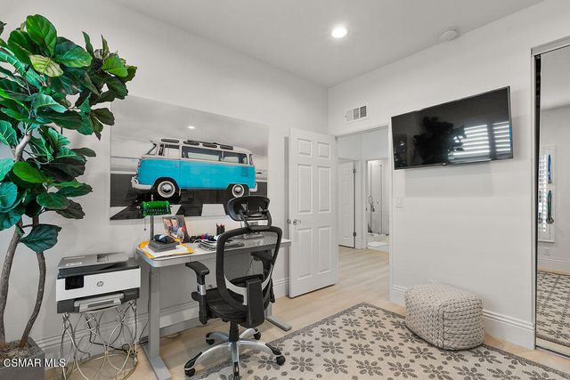 2181 Brookfield Drive, Thousand Oaks, CA 91362