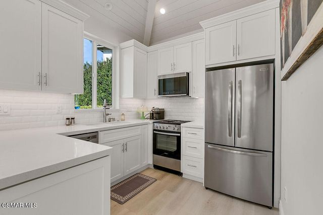 2181 Brookfield Drive, Thousand Oaks, CA 91362