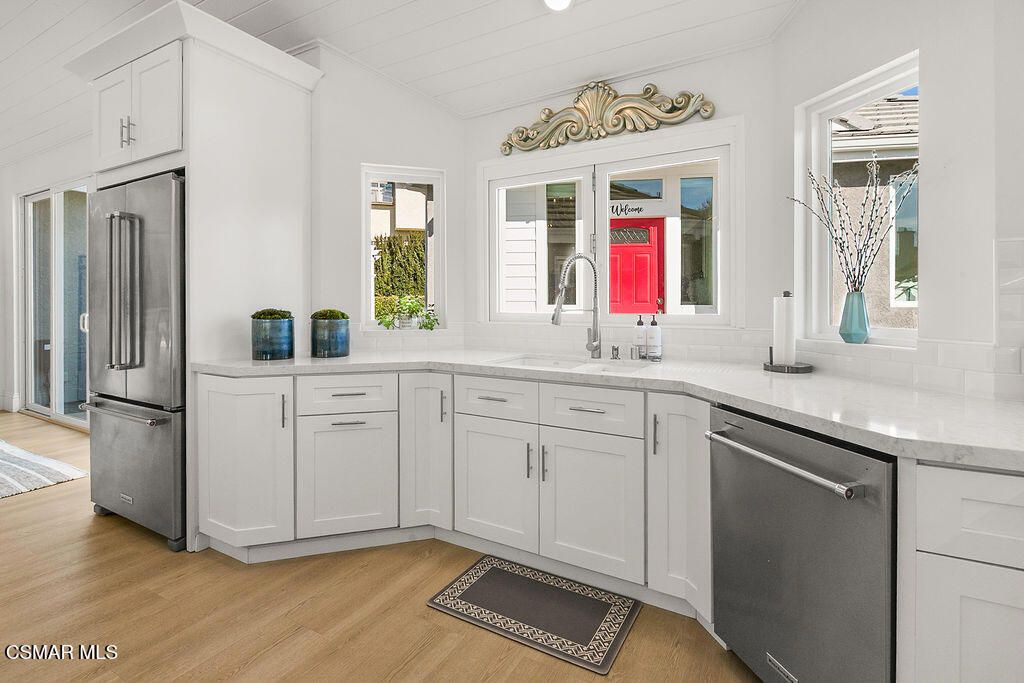 Image 15 of property listing at 2181 Brookfield Drive, Thousand Oaks, CA 91362