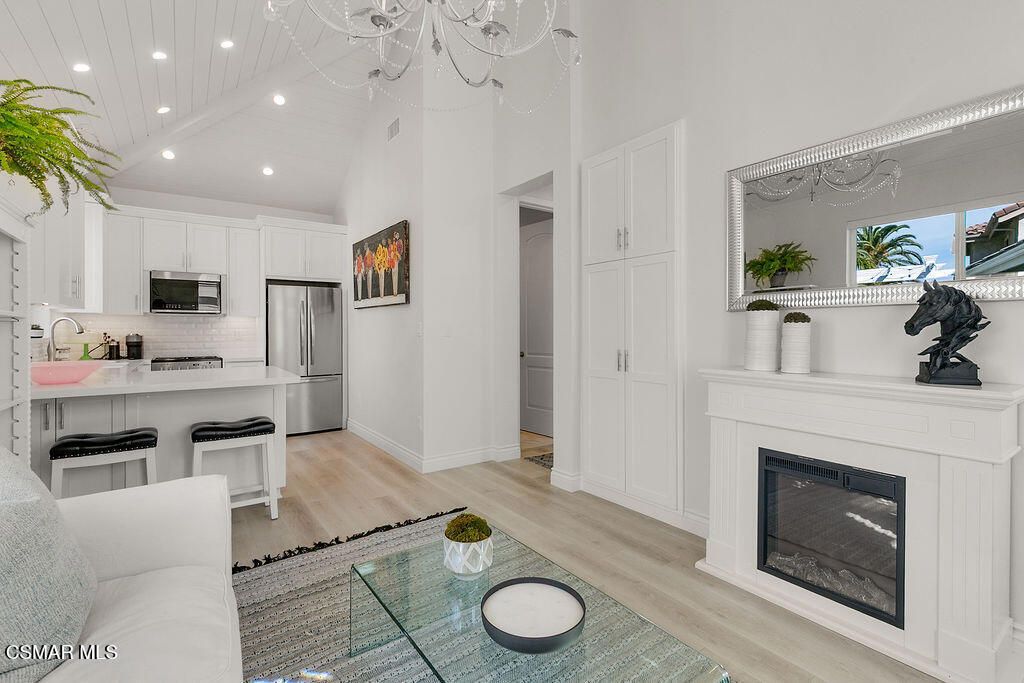 Image 42 of property listing at 2181 Brookfield Drive, Thousand Oaks, CA 91362