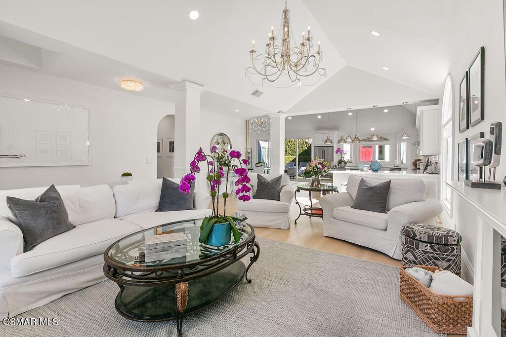 Image 5 of property listing at 2181 Brookfield Drive, Thousand Oaks, CA 91362