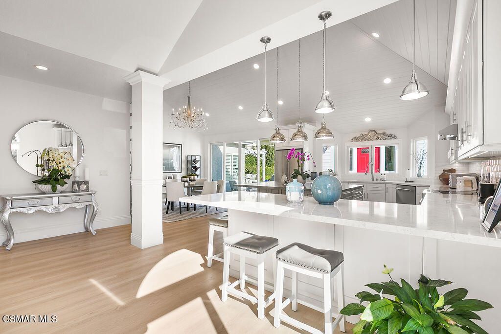 Image 9 of property listing at 2181 Brookfield Drive, Thousand Oaks, CA 91362