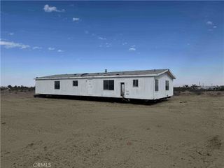 5520 Luna Road, Phelan, CA 92371