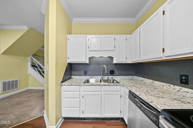6115 Highcastle Court, Raleigh, NC 27613