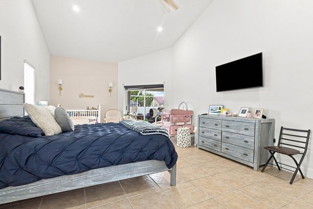 680 MANHATTAN Street E, Lehigh Acres, FL 33974