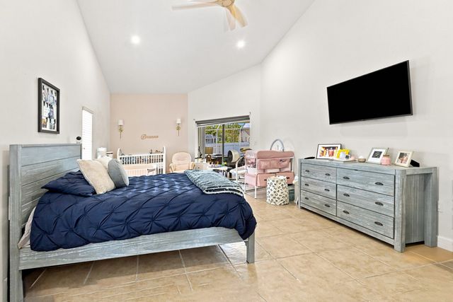 680 MANHATTAN Street E, Lehigh Acres, FL 33974