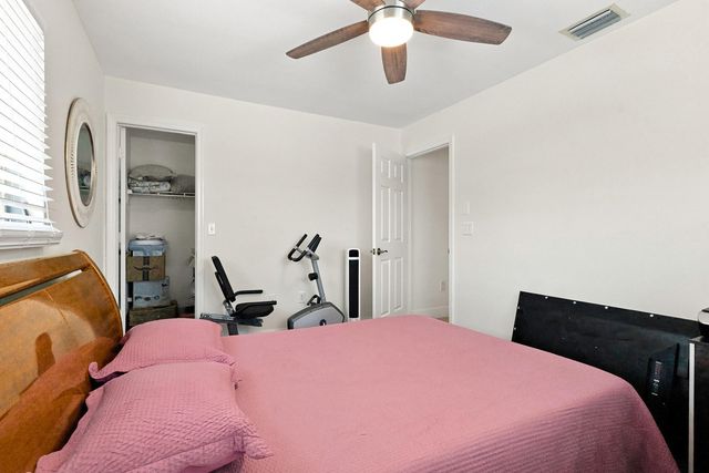 680 MANHATTAN Street E, Lehigh Acres, FL 33974